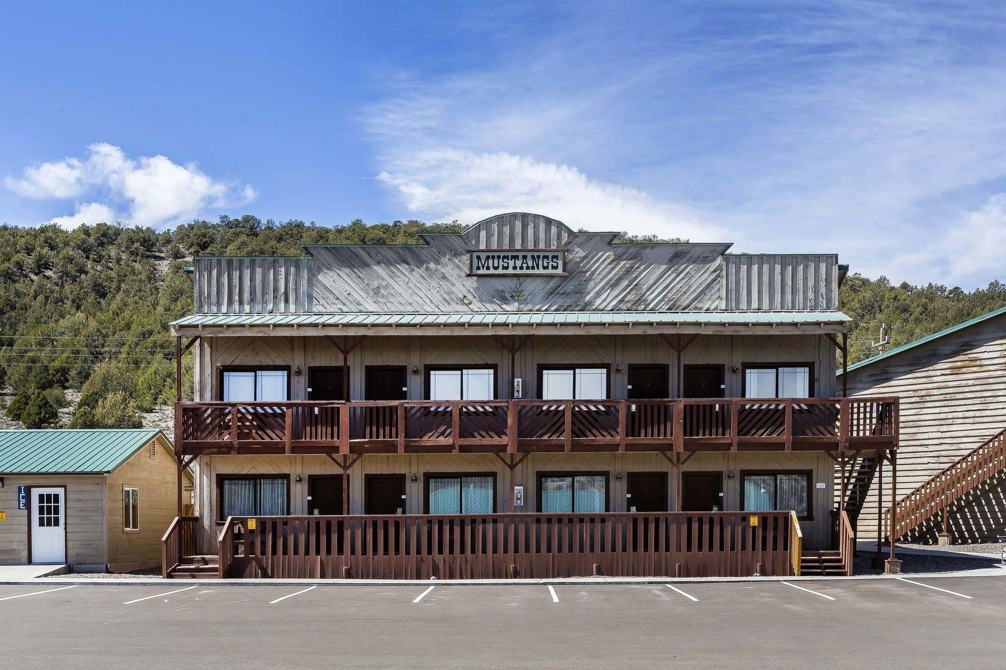 Quality Inn Bryce Canyon Panguitch Esterno foto